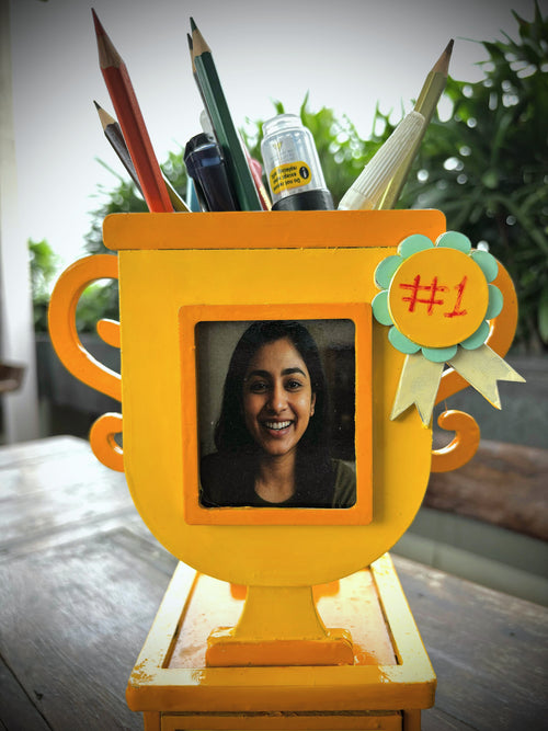 Trophy‑Shaped Pen Stand With Mini Drawer & Photo Frame